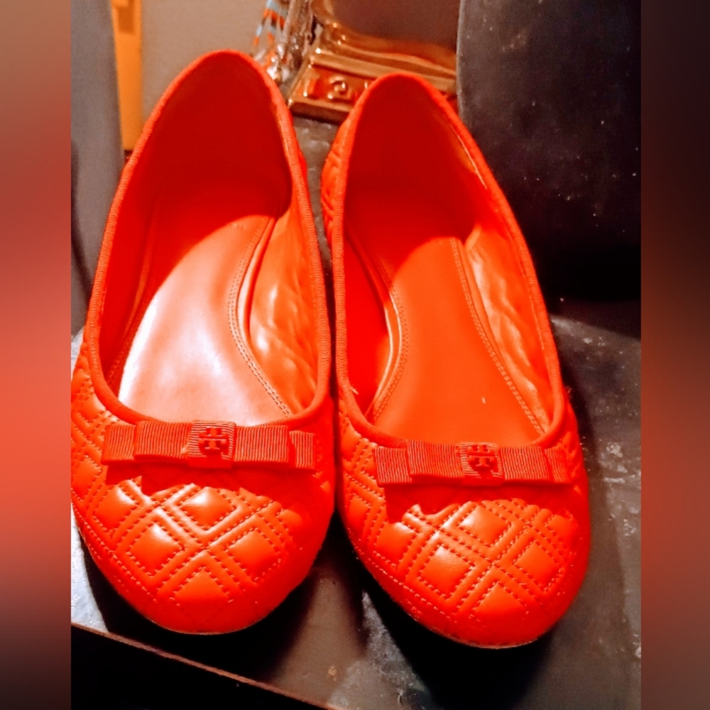 Tory Burch Burnt Orange Leather double print size 9 Sandals Shoes.
